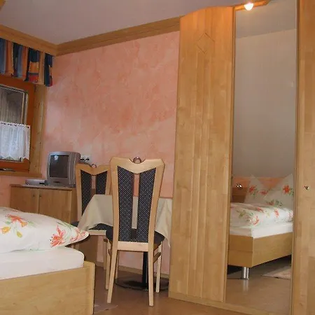 Farm stay Gratzerhof *