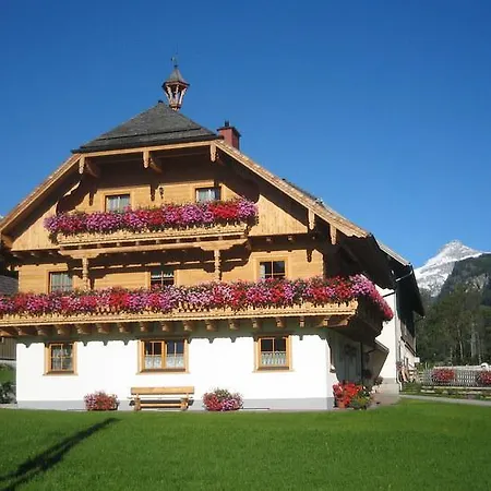Gratzerhof Farm stay Zederhaus